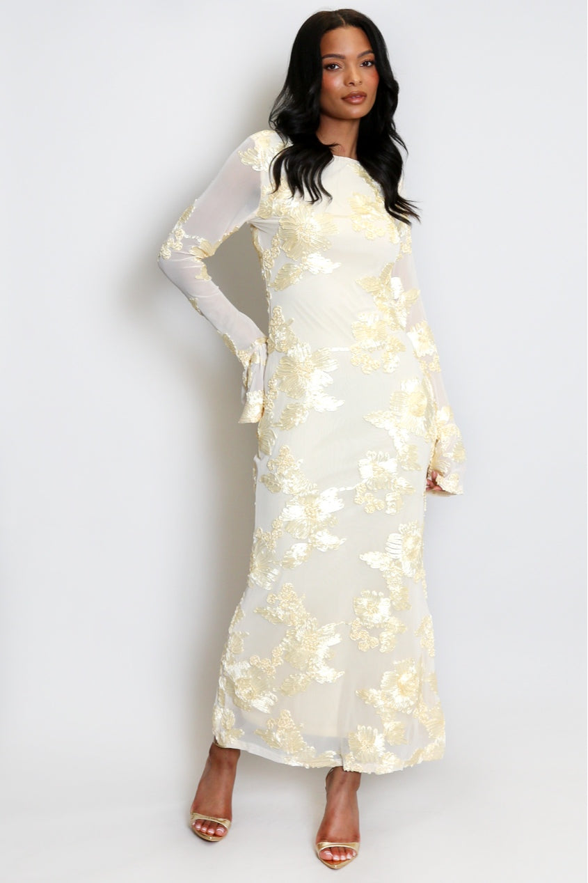 long sleeve floral applique dress Elara Flare Midi Dress-Yellow – Noraya flower necklace Promfast Simple Dark Green 16 Occasion COLOR:Black-and-white