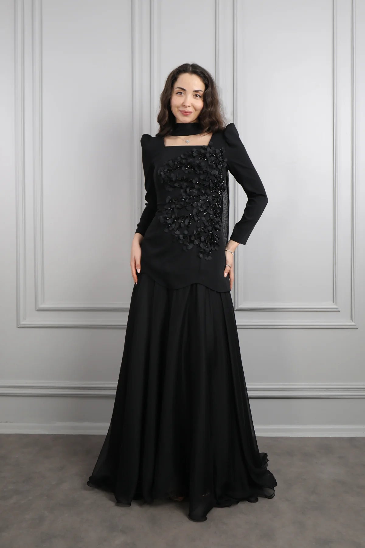Elif Choker 3D Floral Peplum Maxi Dress-Black