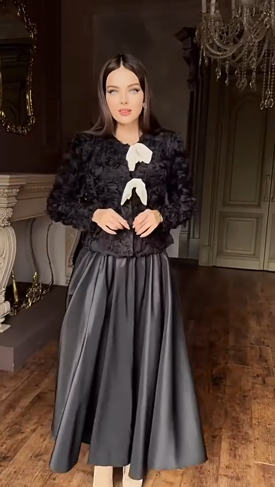Livia Floral Bow Two Piece Midi-Black