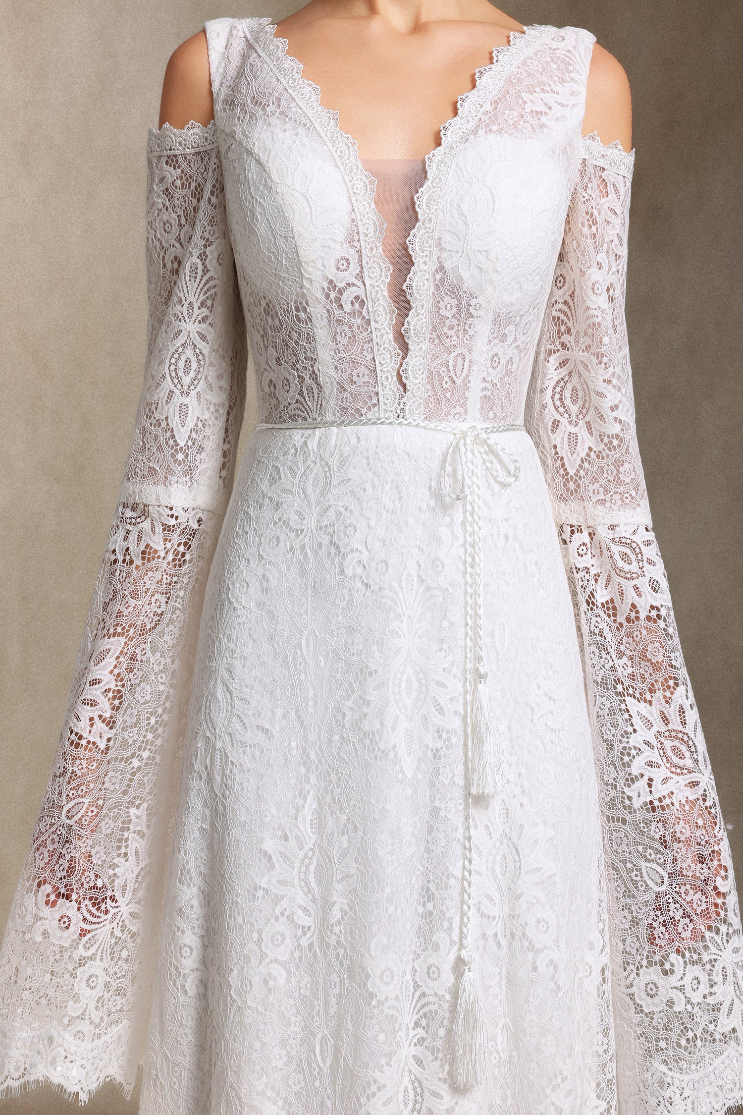Eren V-neck Bohemia Lace Trailing maxi wedding dress	