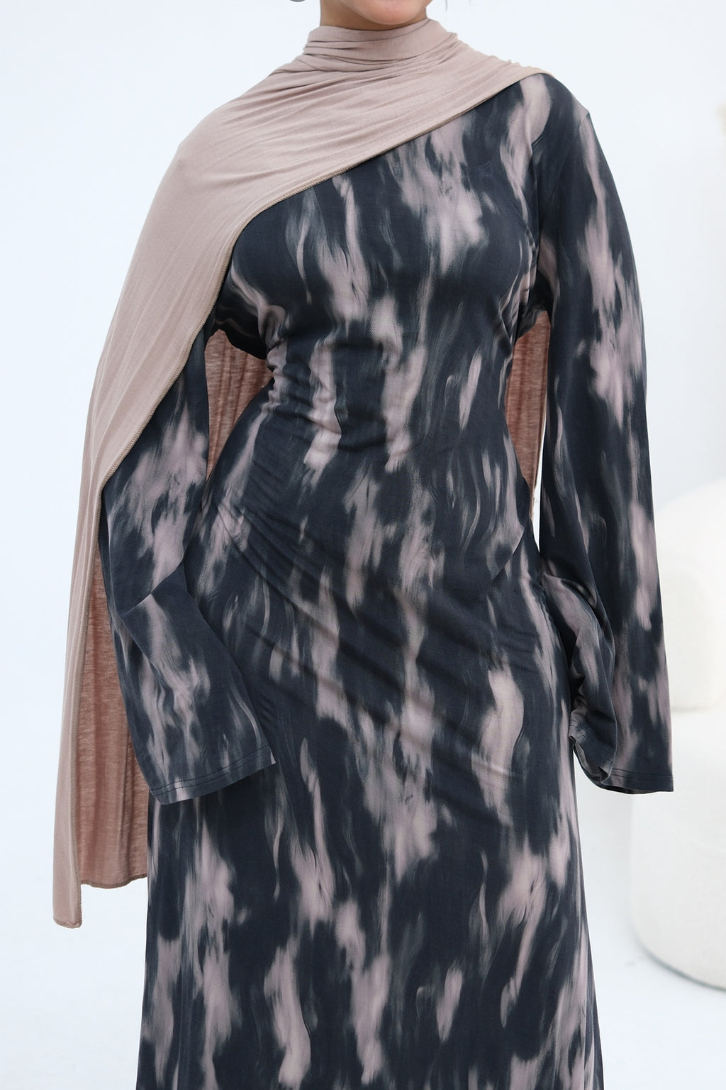 Leila Tie Dye Flare Sleeve Maxi Dress-Black