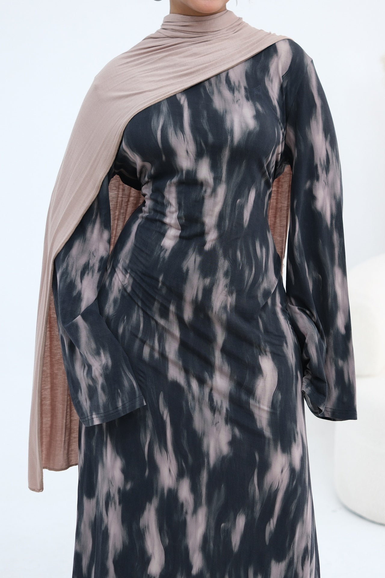 Leila Tie Dye Flare Sleeve Maxi Dress-Black