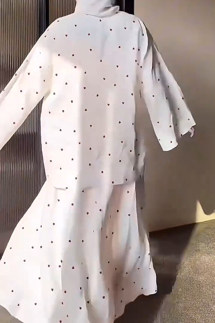 Ditsy Heart Print Modest Two-Piece Abaya Set