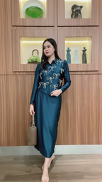 Zahra Bow Beaded Satin Two‑Piece Set
