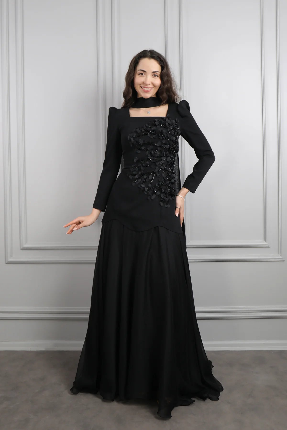 Elif Choker 3D Floral Peplum Maxi Dress-Black