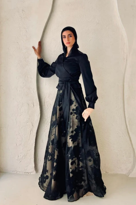 High-Neck Silhouette Maxi Gown-Gold&Black