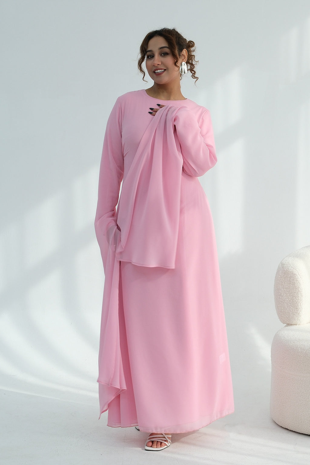 Nur Round Neck Streamer Sleeve Maxi Dress-Pink
