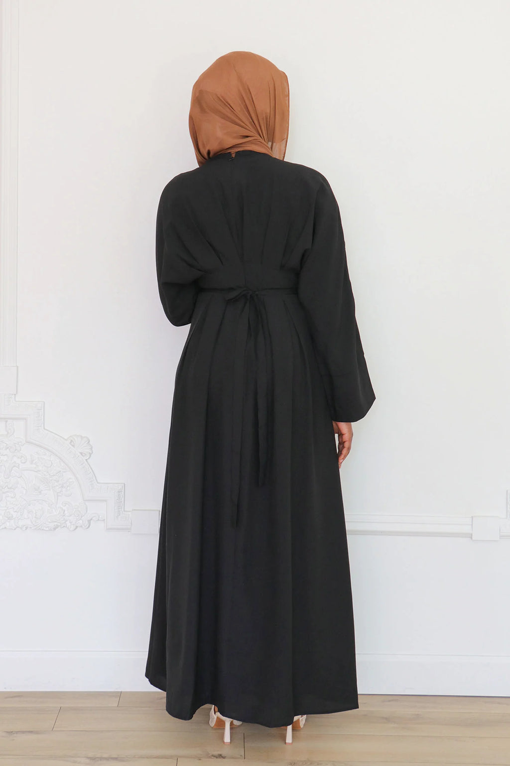 Safiya High-Waist Pleated Maxi-Black
