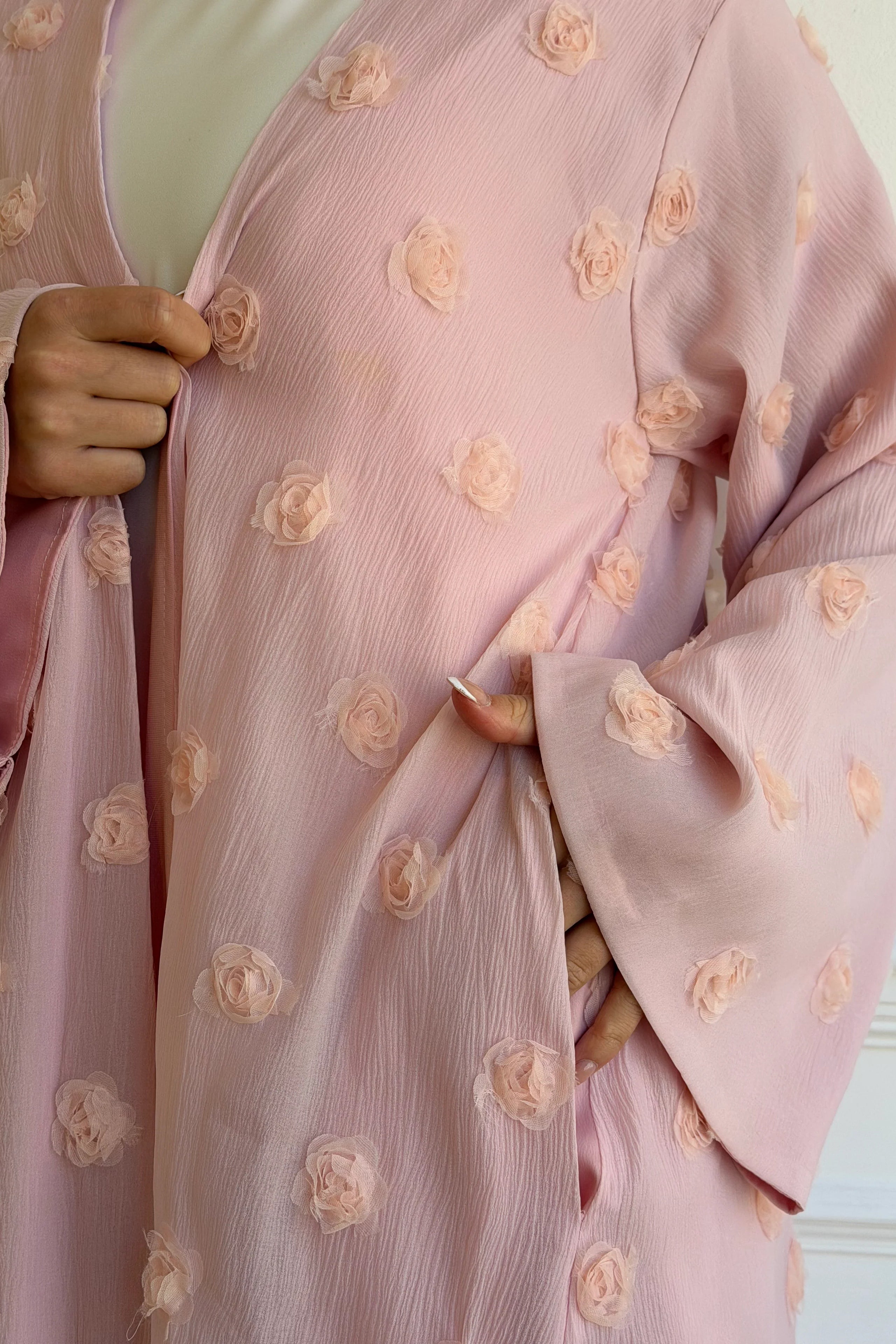 3D Floral Applique Open Abaya & Matching Hijab Two-Piece Set-Pink