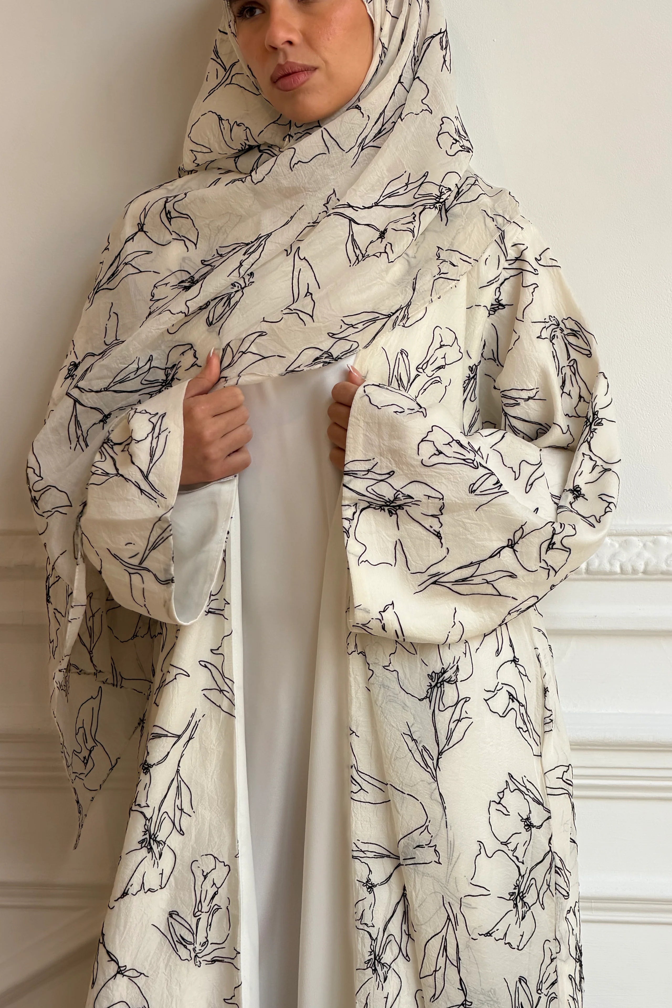 Line Art Floral Print Open Abaya & Matching Hijab Two-Piece Set