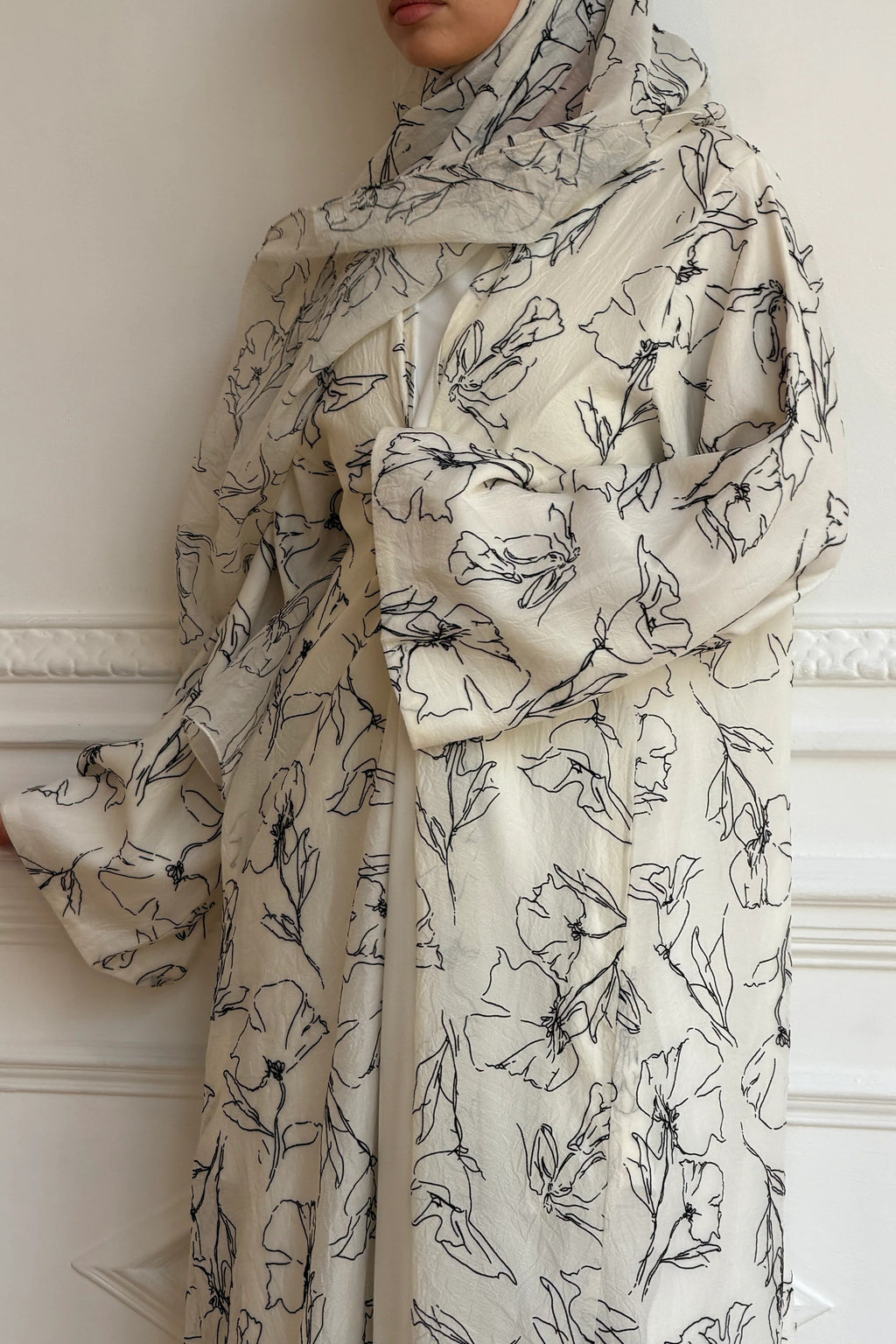Line Art Floral Print Open Abaya & Matching Hijab Two-Piece Set