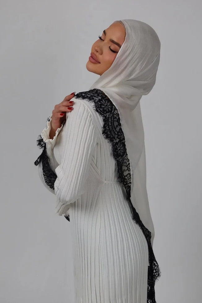 Luxury Contrast Lace-Trimmed Chiffon Hijab-White&Black