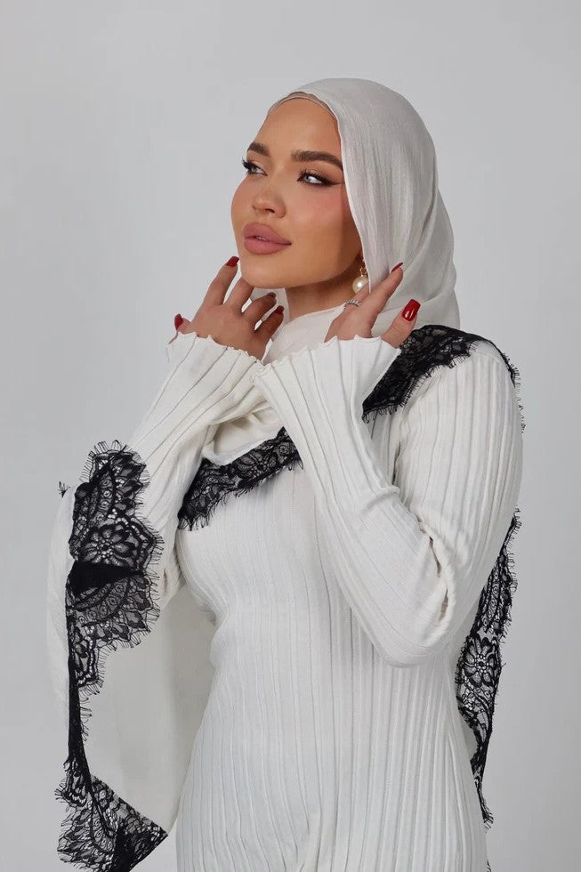 Luxury Contrast Lace-Trimmed Chiffon Hijab-White&Black