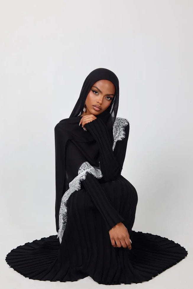 Luxury Contrast Lace-Trimmed Chiffon Hijab-Black&White