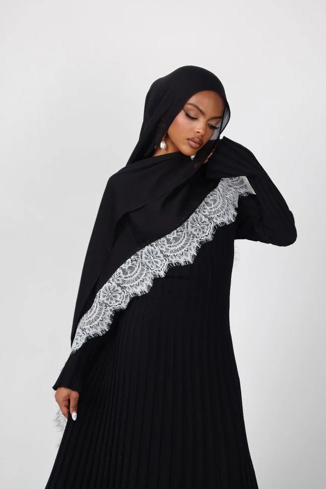 Luxury Contrast Lace-Trimmed Chiffon Hijab-Black&White