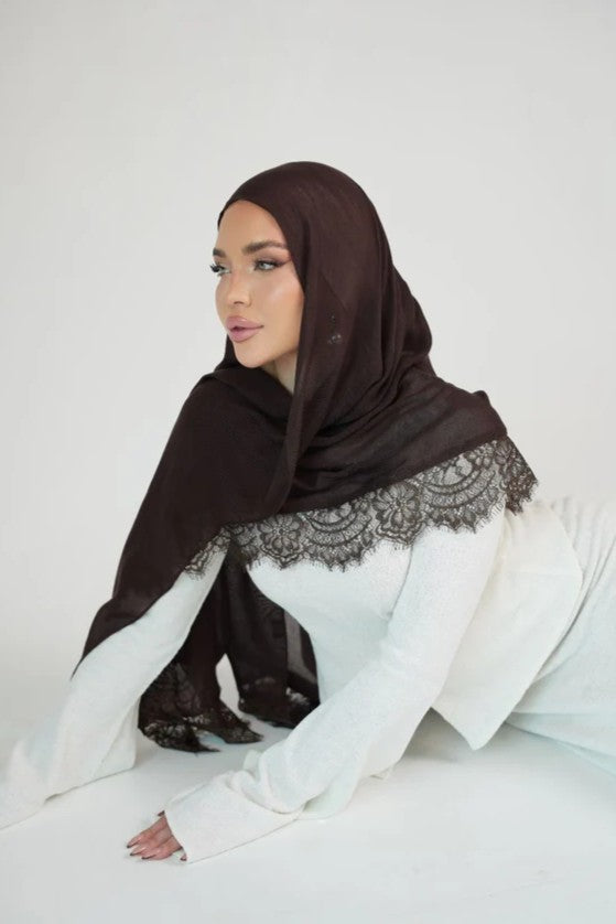 Luxury Contrast Lace-Trimmed Chiffon Hijab-Brown