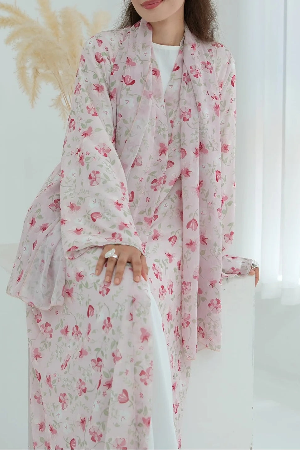 Floral Print Open Abaya & Matching Hijab Two-Piece Set-Pink
