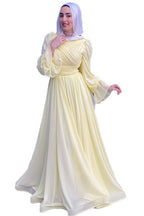 Elegant Pleated Chiffon Maxi Dress