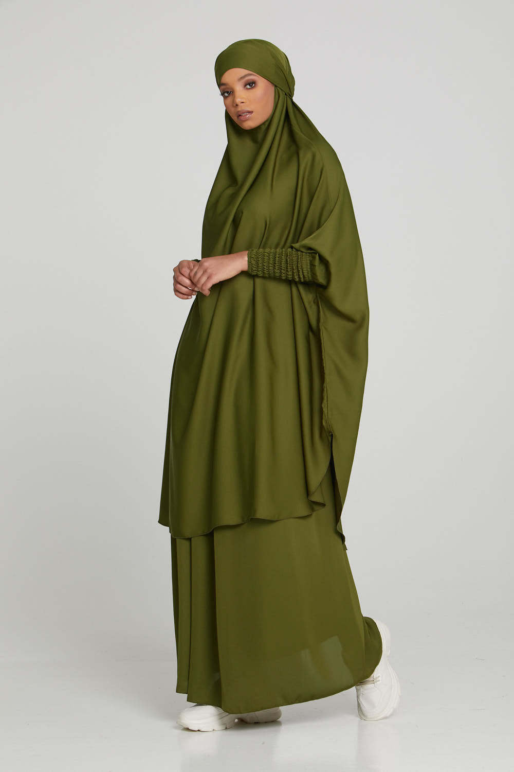 Sophisticated Integrated Hooded Abaya Set-Green