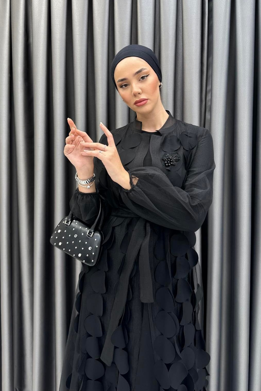 2-Piece Textured Circle Patchwork Abaya Set-Black