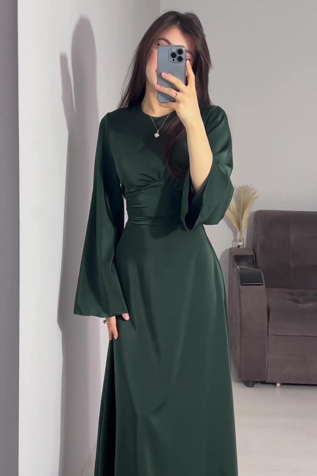 Solid Color Cinched Tie-Waist Slimming Long Sleeve Maxi Dress-Green