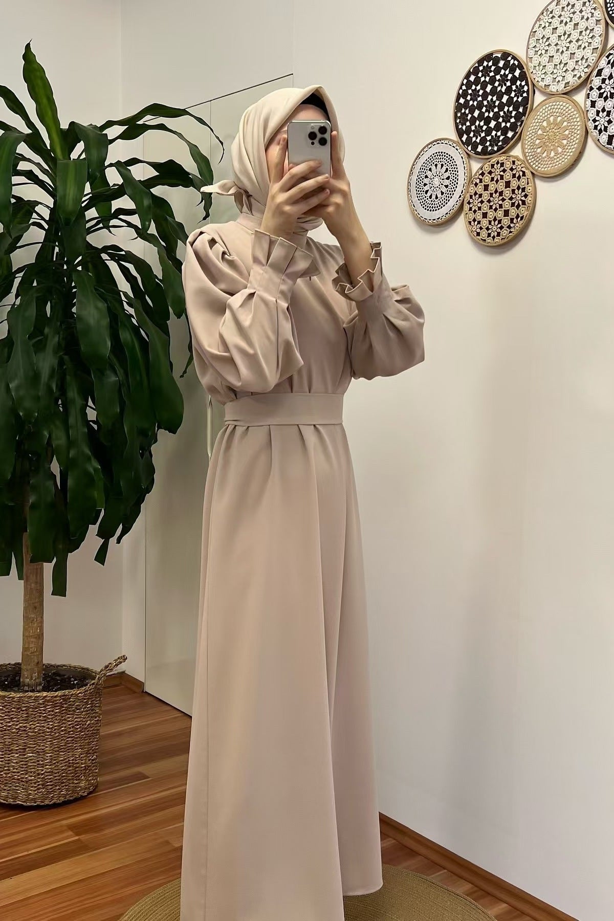 Elegant Slim-Fit Cinched Waist Maxi Abaya Dress-Apricot