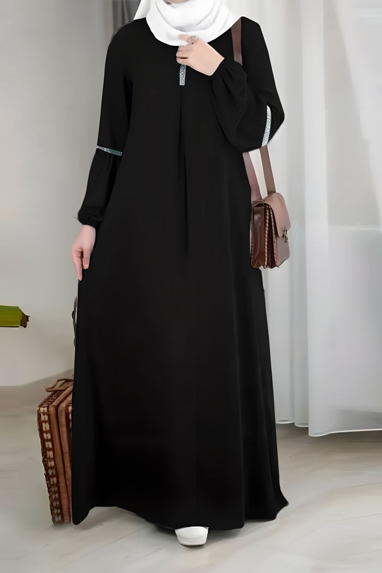 عباية ماكسي فستان سهرة بتطريز ترتر - أسود