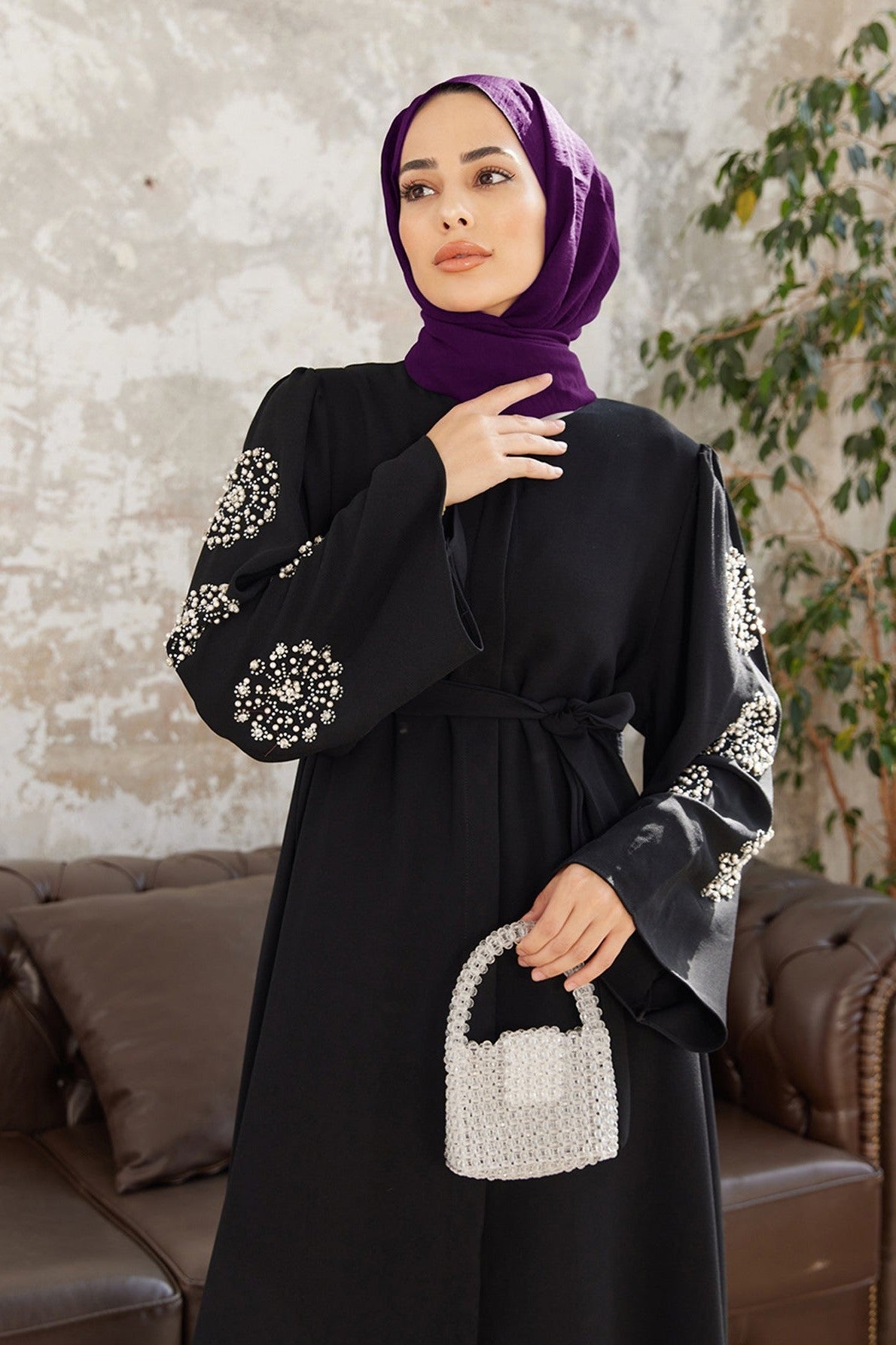 فستان طويل محتشم فاخر مزخرف - أسود