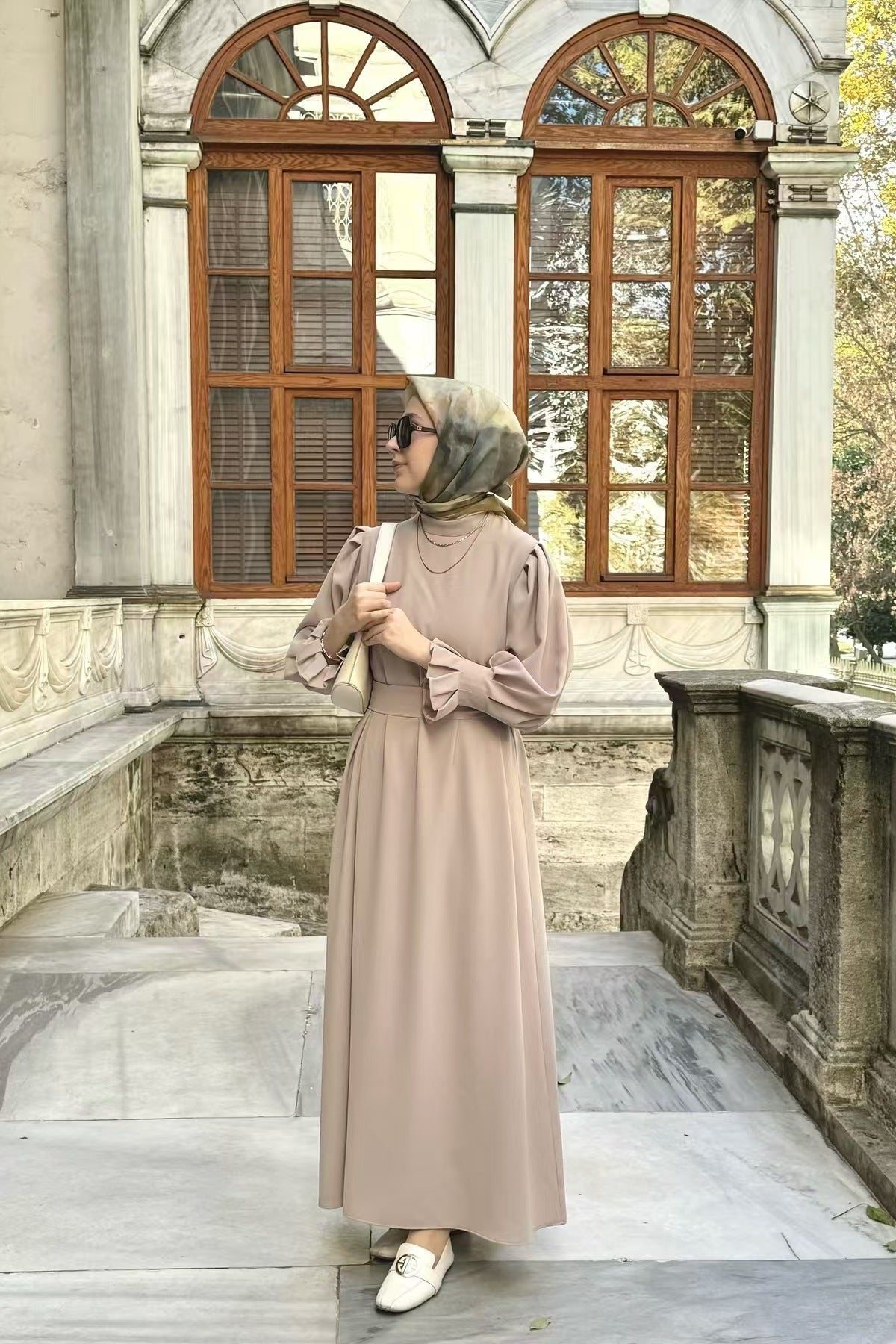 Elegant Slim-Fit Cinched Waist Maxi Abaya Dress-Apricot