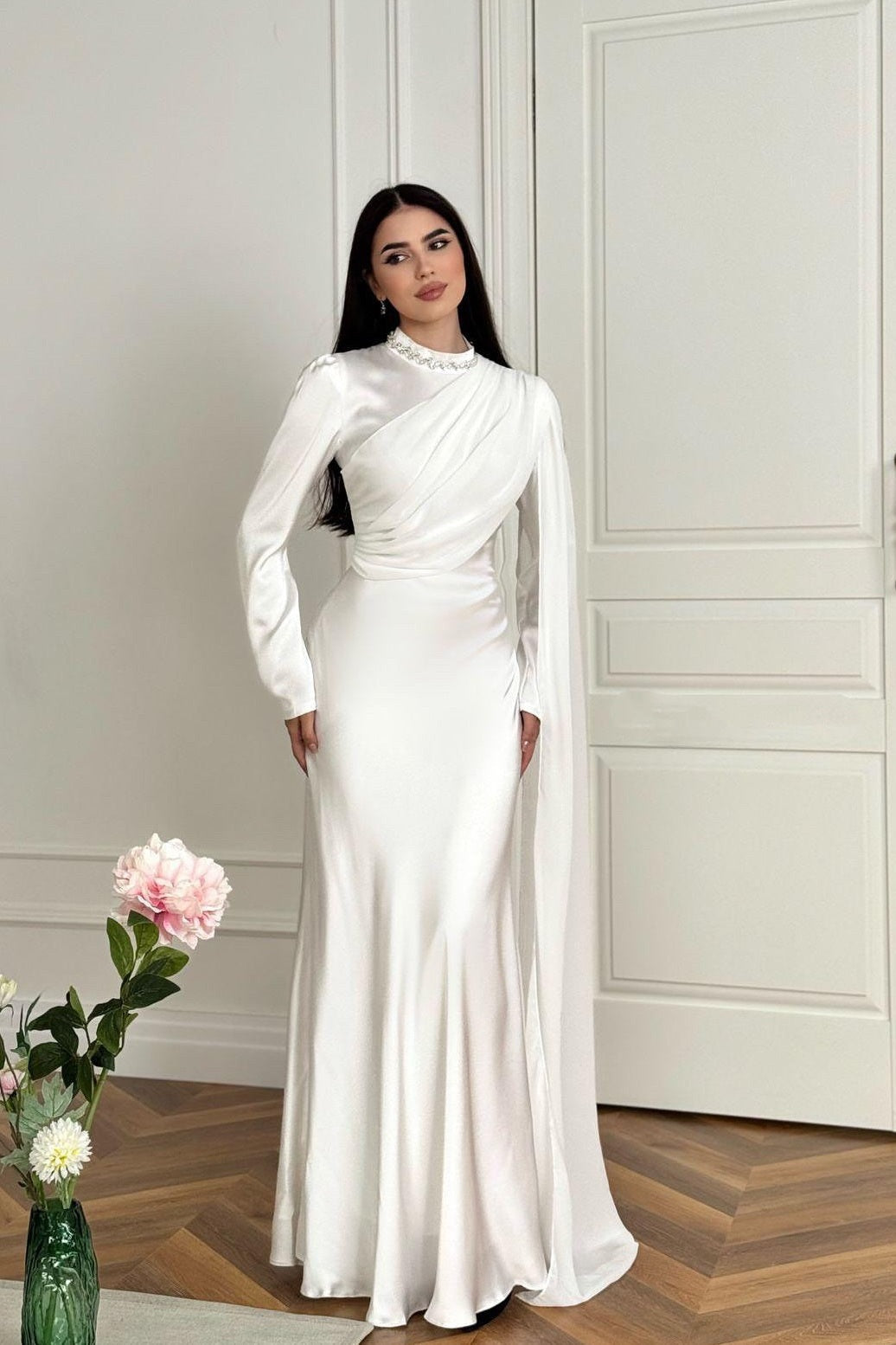 Slim-Fit Long Sleeve Luxury Evening Maxi Dress-White