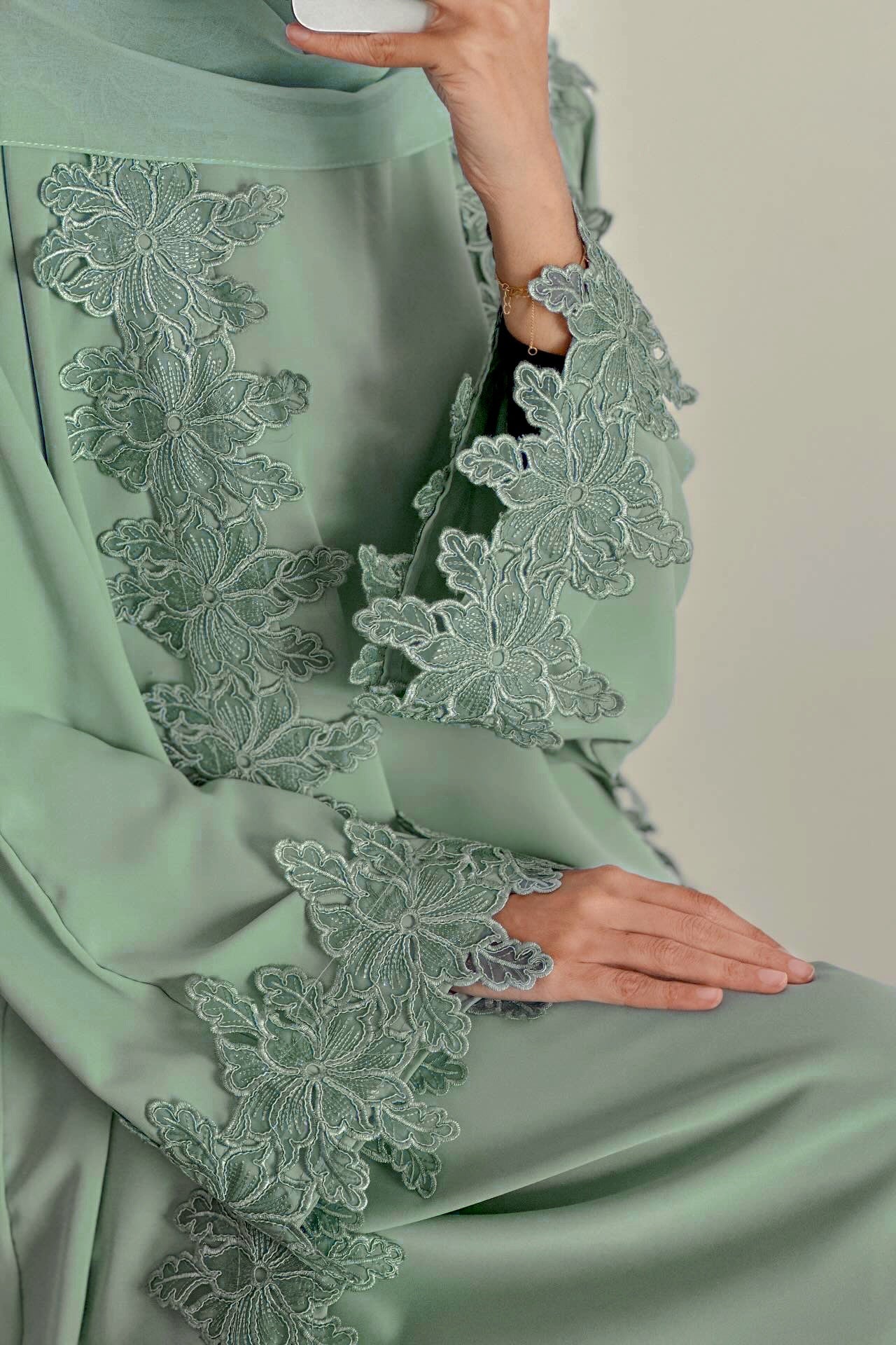 Sahara Floral Lace Trim Two Piece Abaya Set-Green