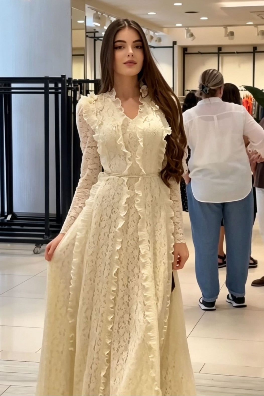 Elowen Scalloped Lace Maxi Dress-White