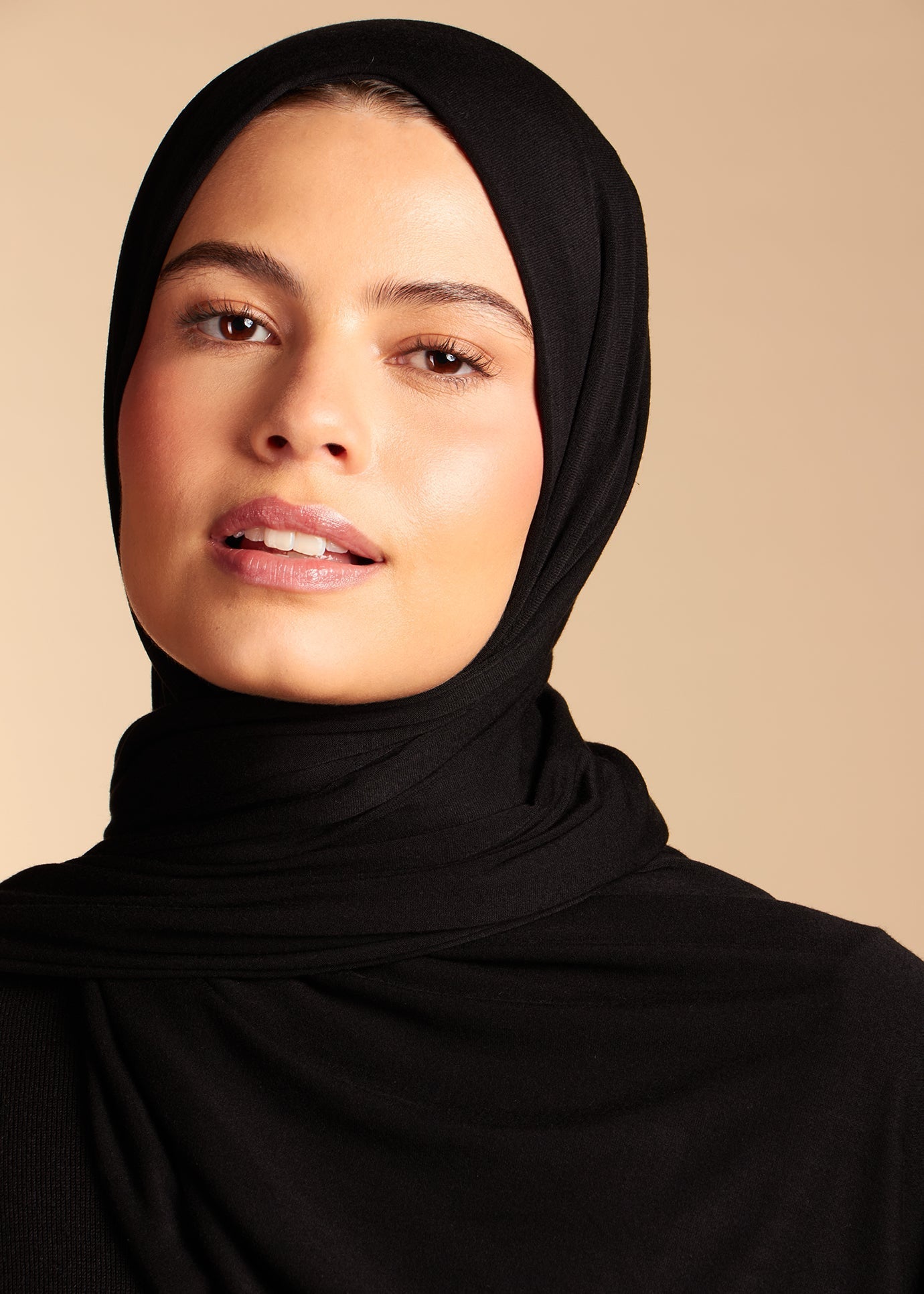 حجاب جيرسي فاخر أسود