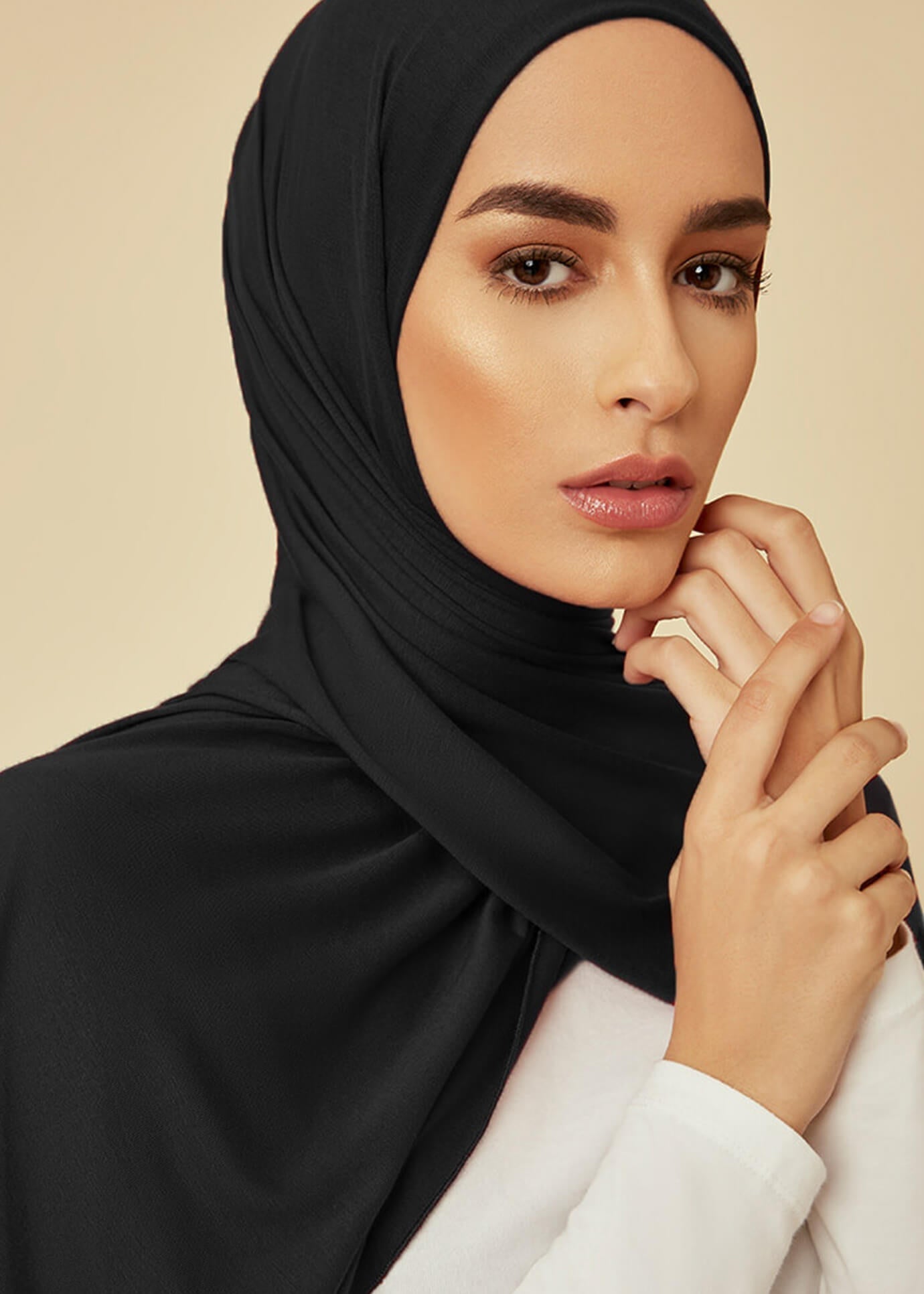 حجاب جيرسي فاخر أسود