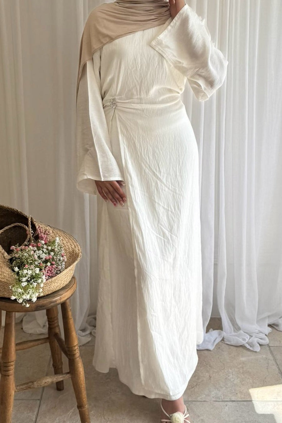 Sara Brooch Waist Tie Maxi Dress-White