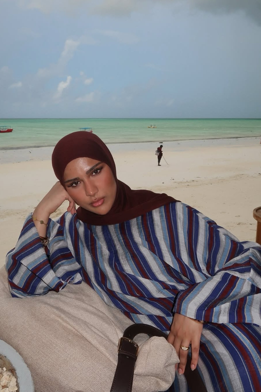 Safiya Multi-Track Linear Stripe Open Abaya