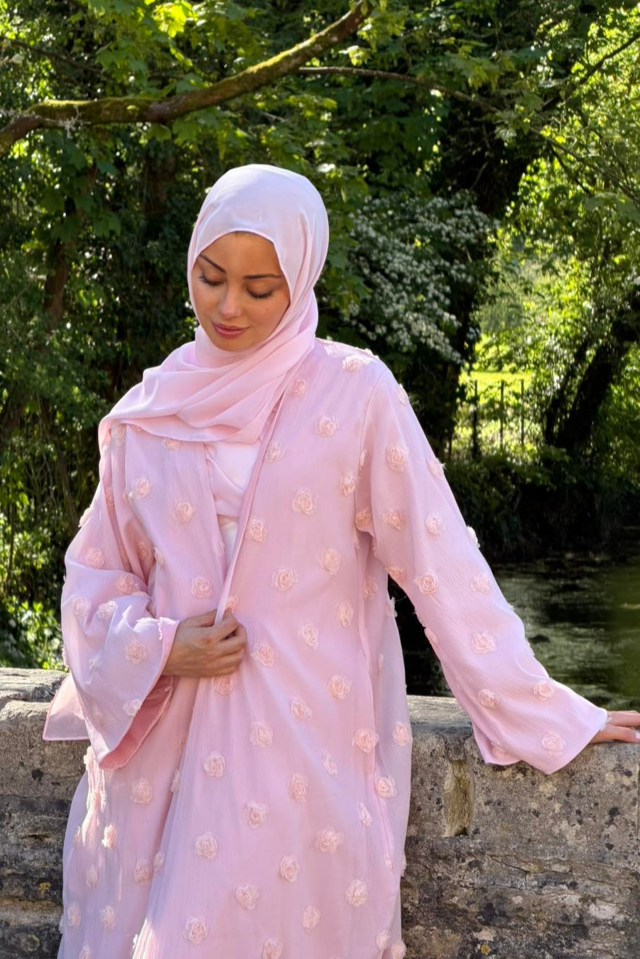 3D Floral Applique Open Abaya & Matching Hijab Two-Piece Set-Pink