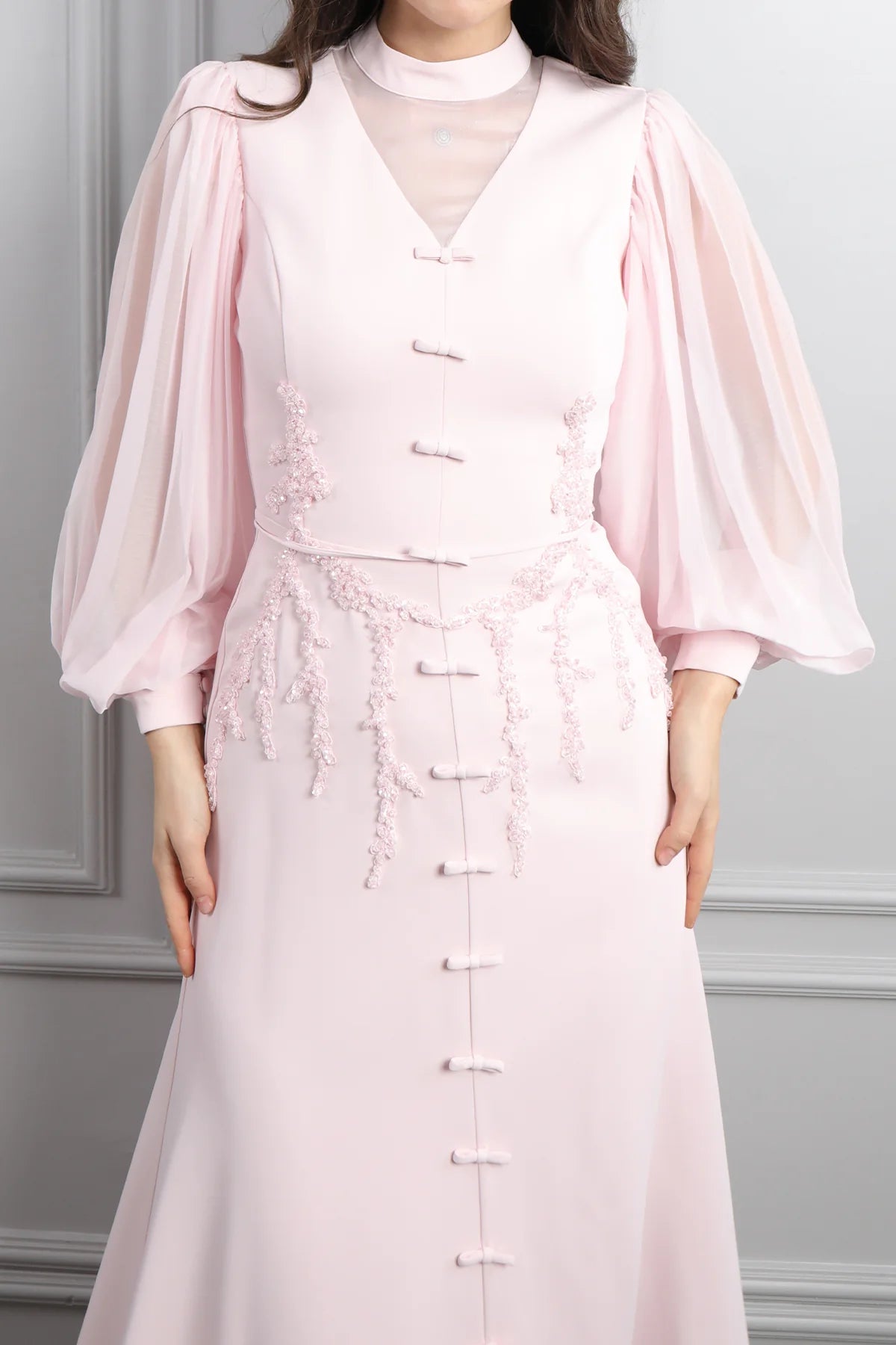 Lynn Mandarin Knot Beaded Mermaid Dress-Pink