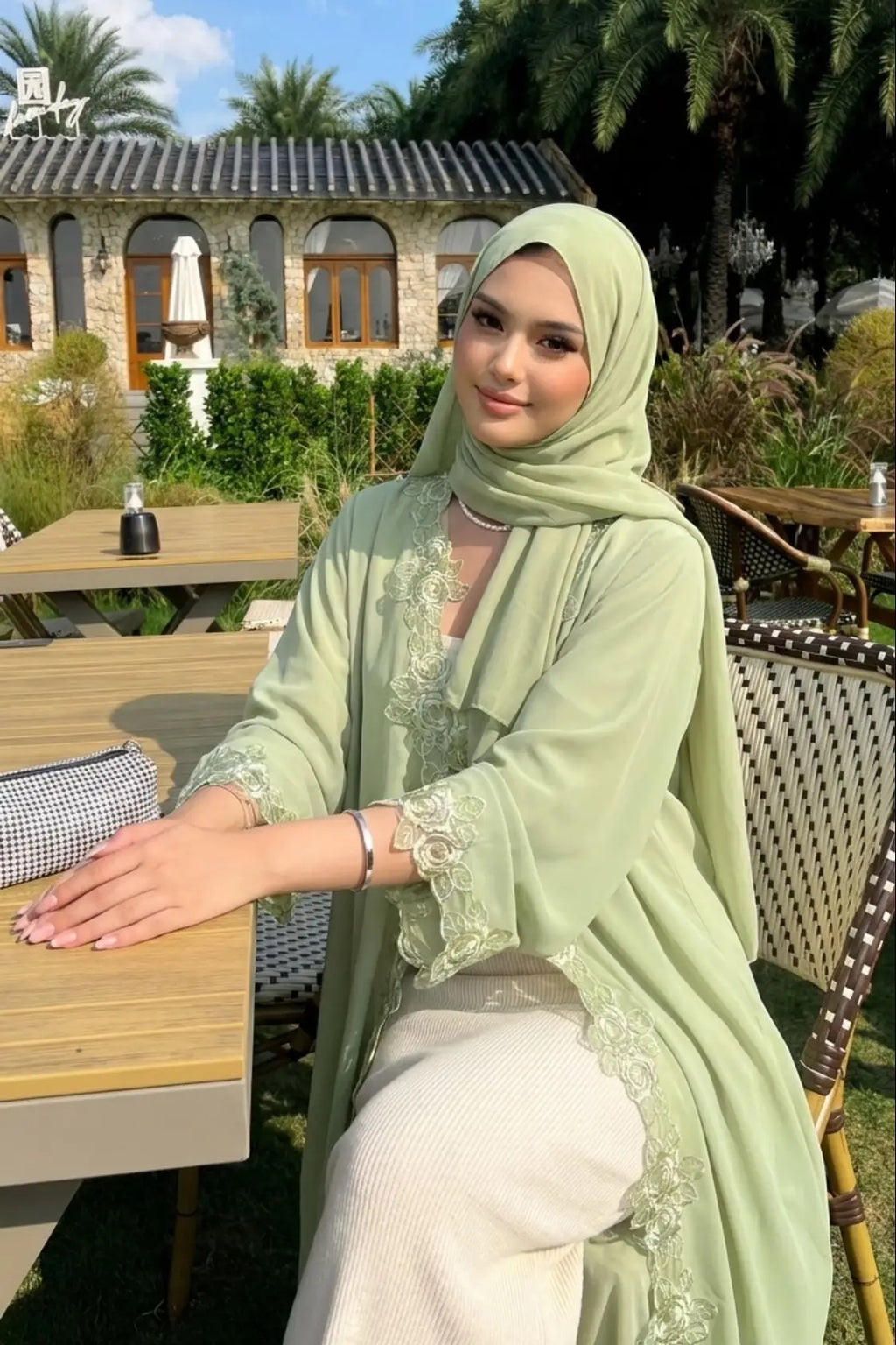 Embroidered Floral Texture Open Abaya