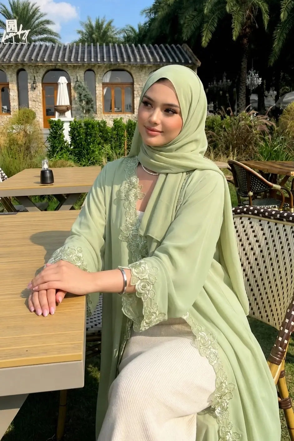 Embroidered Floral Texture Open Abaya