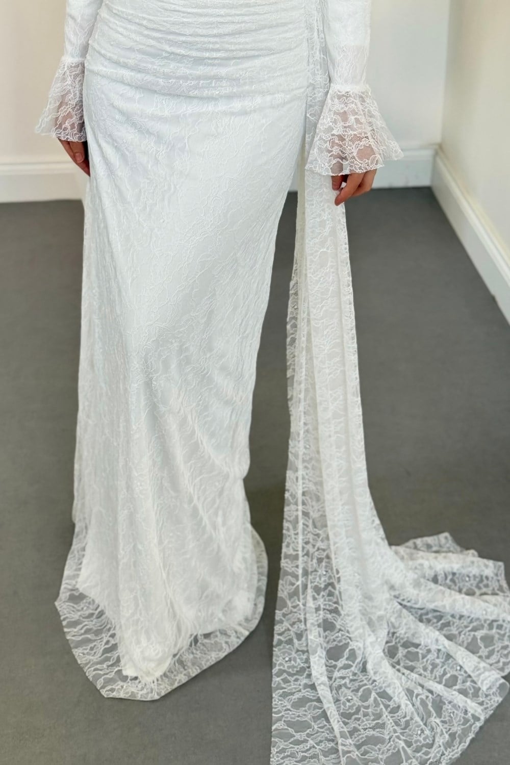 Ethereal High-End Long Sleeve Pastel Evening Maxi Dress-White