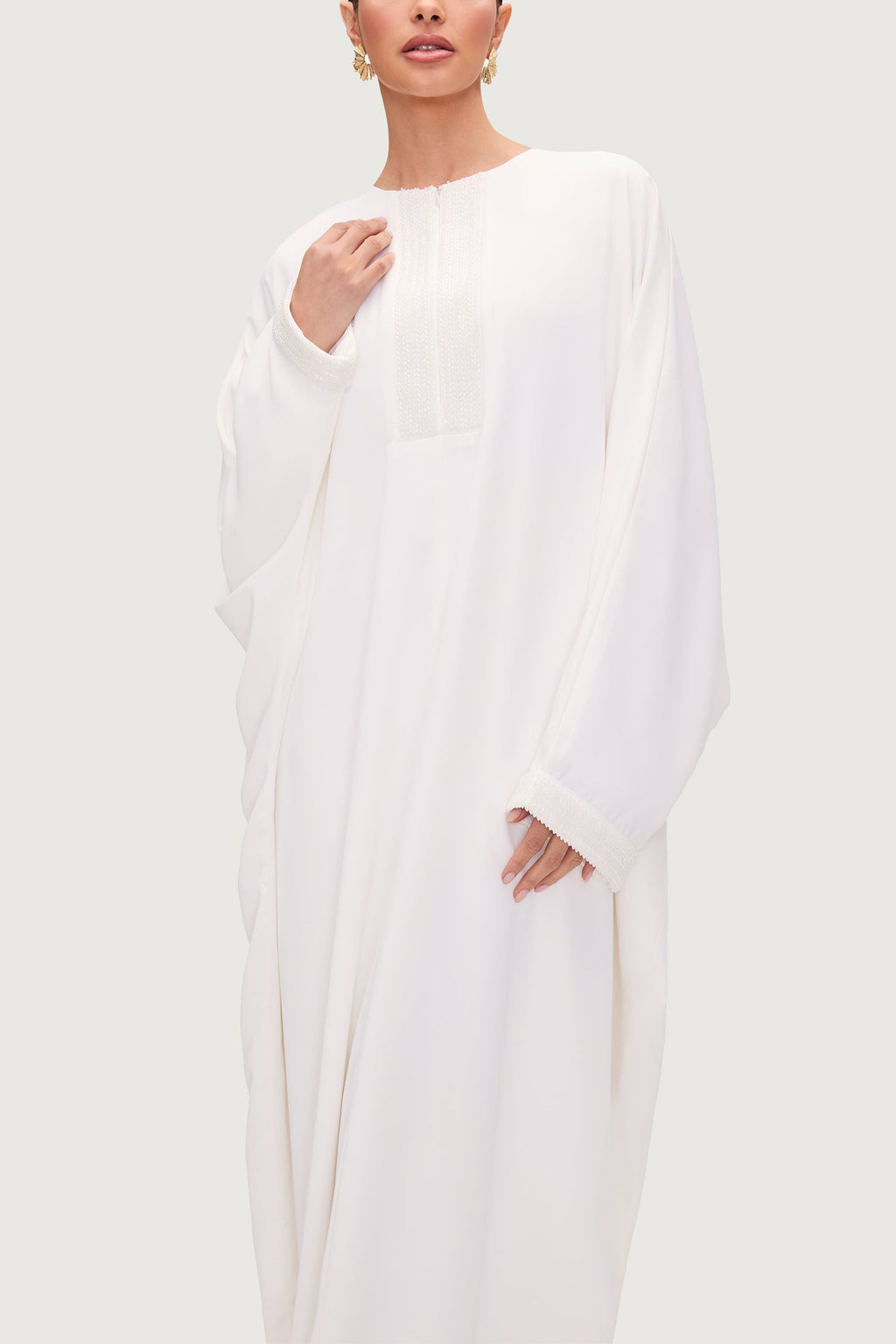 عباية لينا المزخرفة - بيضاء