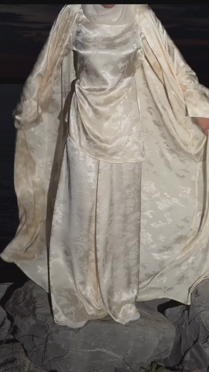 Zahra Floral Jacquard Open Abaya Set-Apricot