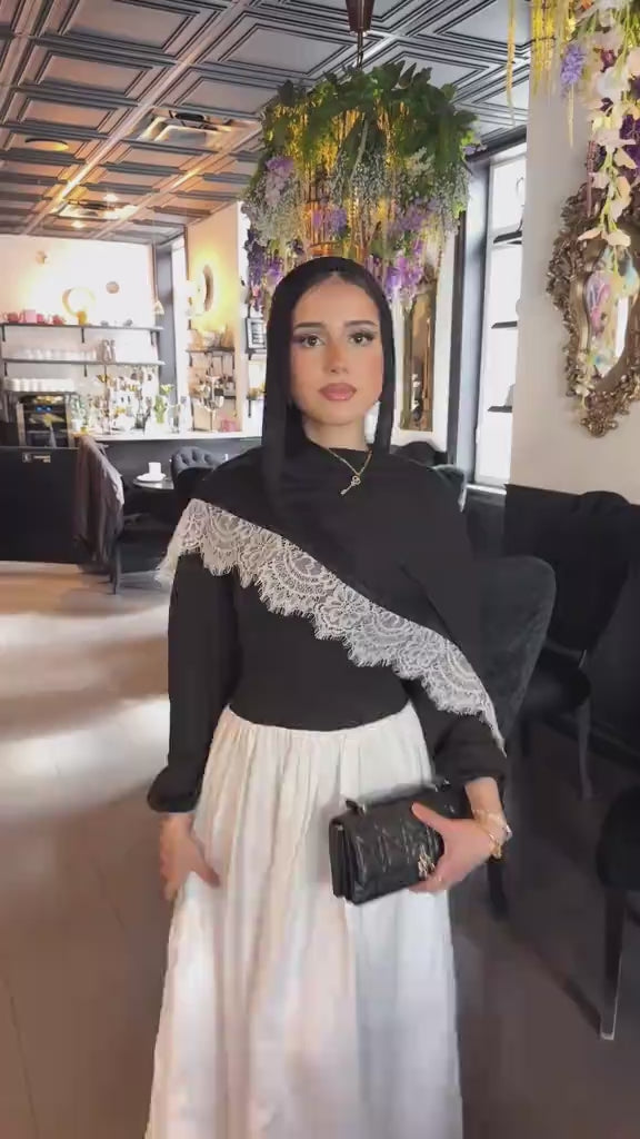 Luxury Contrast Lace-Trimmed Chiffon Hijab-Black&White