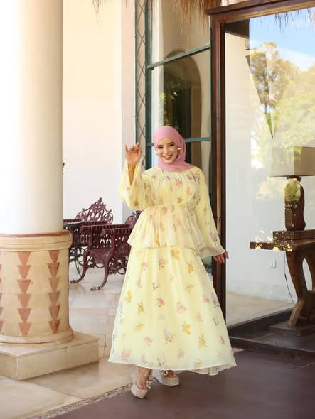 Zahra Tiered Floral Two‑Piece Outfit