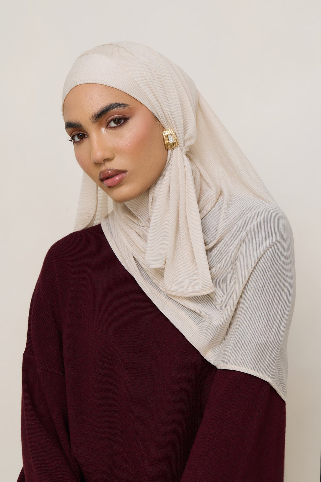 حجاب مخطط مطاطي - بيج