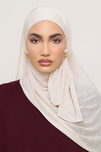 حجاب مخطط مطاطي - بيج