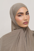 حجاب مخطط مطاطي - زيتون