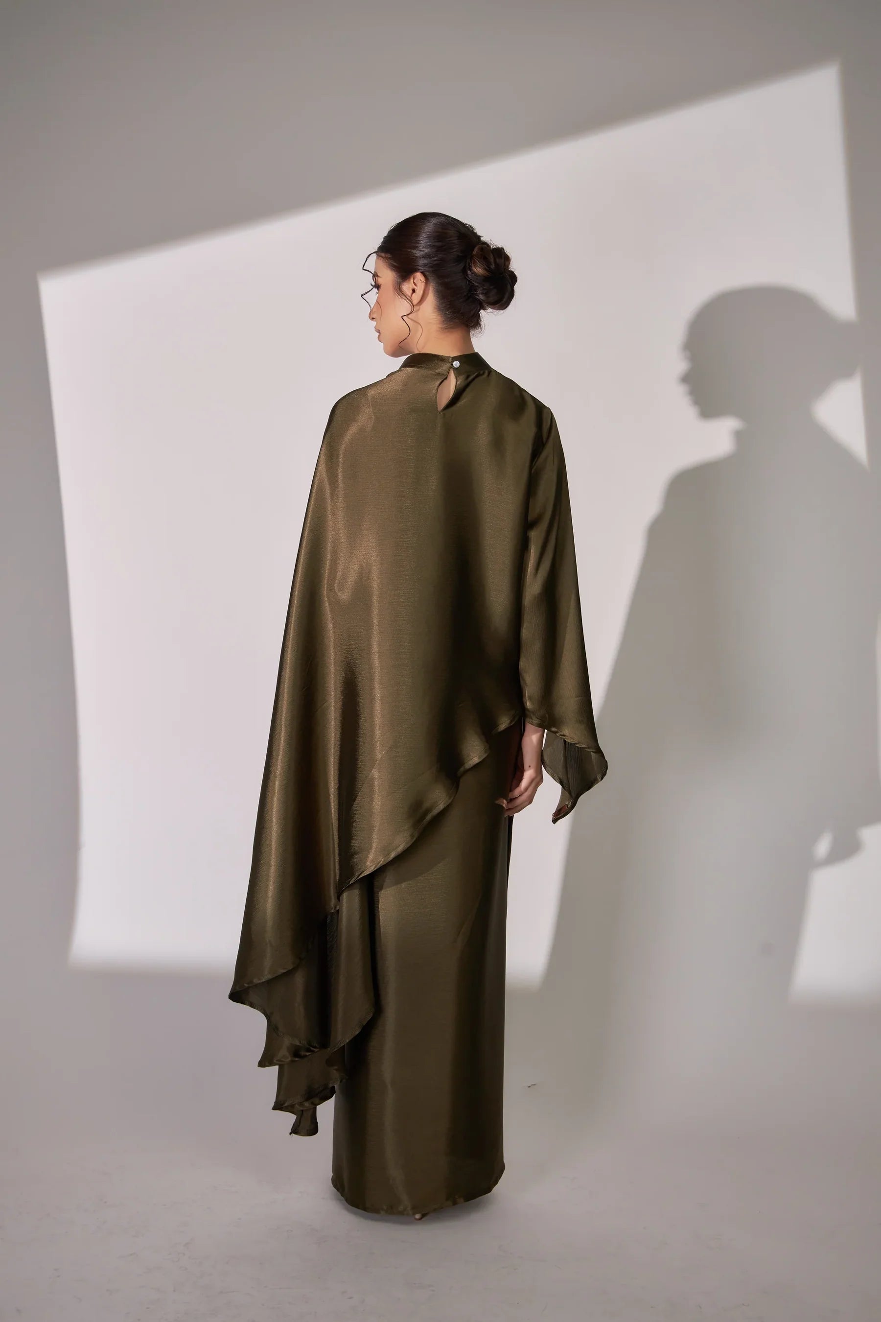 Nurul High Neck Twist Wrap Satin Abaya-Green